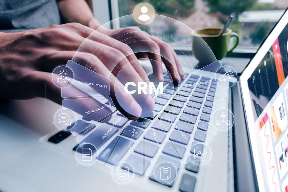 أسهل تطبيق لإدارة علاقات العملاء (CRM) يمكِّنك من إدارة عملائك